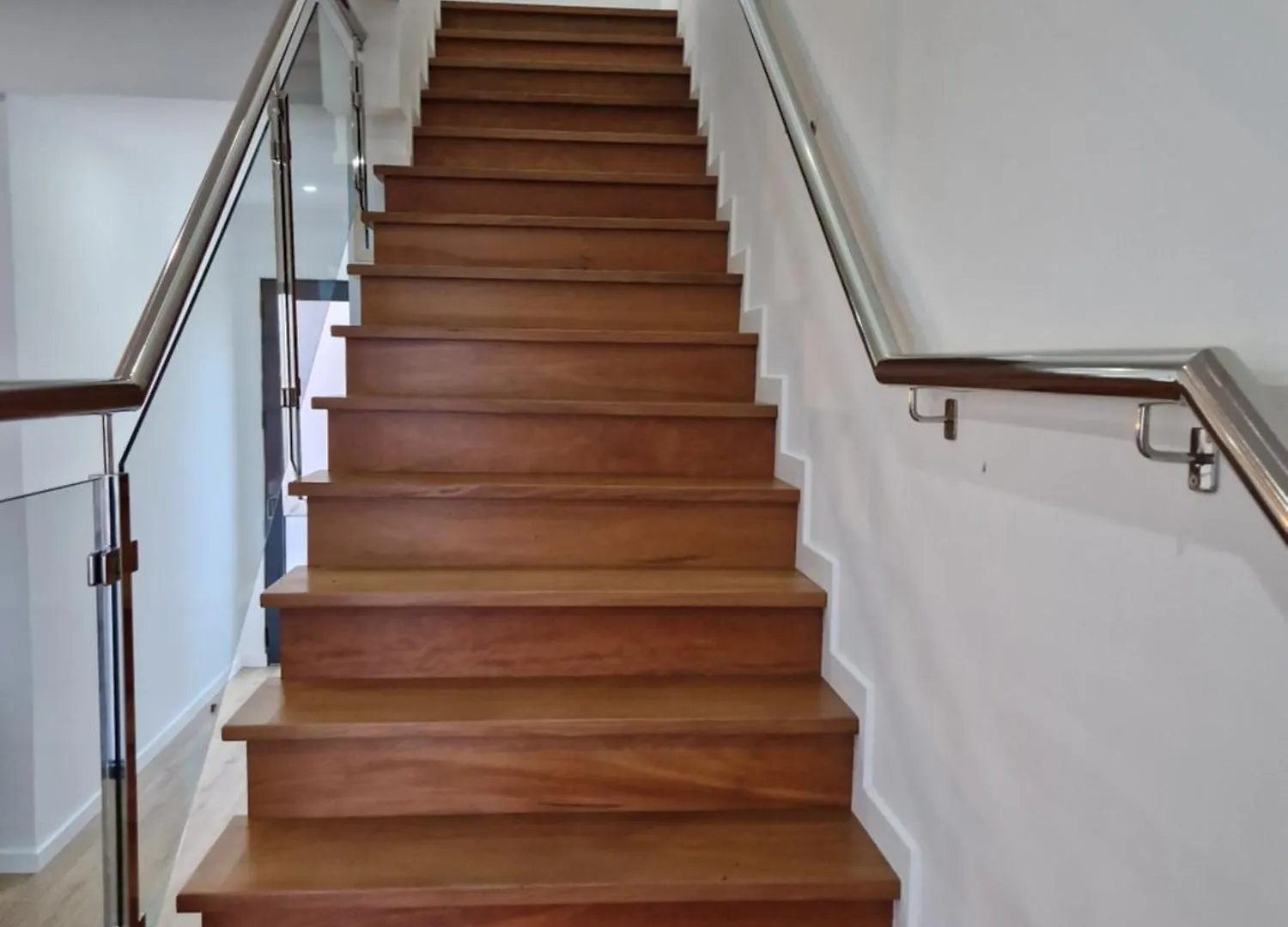 Tatil Evi B - Elegent 2 Bedroom Modern Townhouse Machico