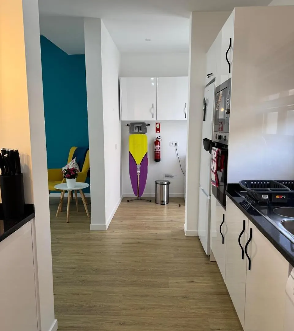 B - Elegent 2 Bedroom Modern Townhouse Machico  Tatil Evi