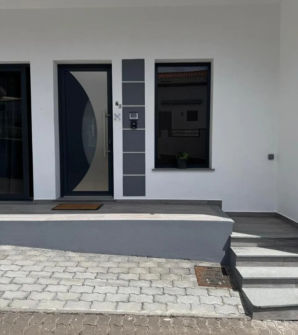 B - Elegent 2 Bedroom Modern Townhouse Machico  Tatil Evi Machico (Madeira)