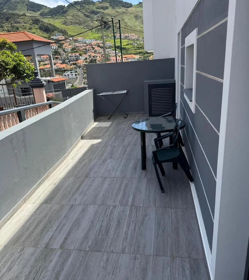 Tatil Evi B - Elegent 2 Bedroom Modern Townhouse Machico  Portekiz