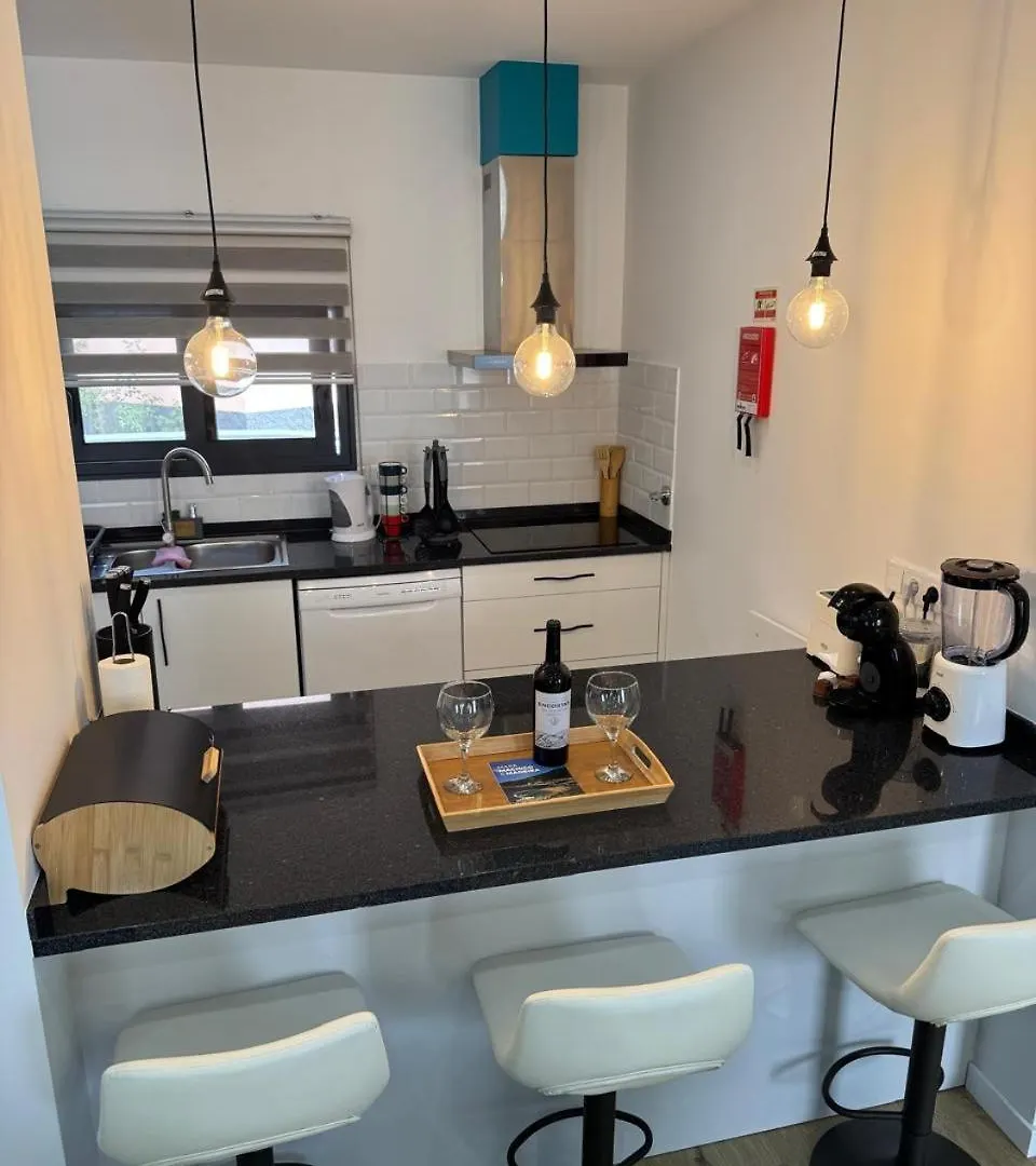 Tatil Evi B - Elegent 2 Bedroom Modern Townhouse Machico